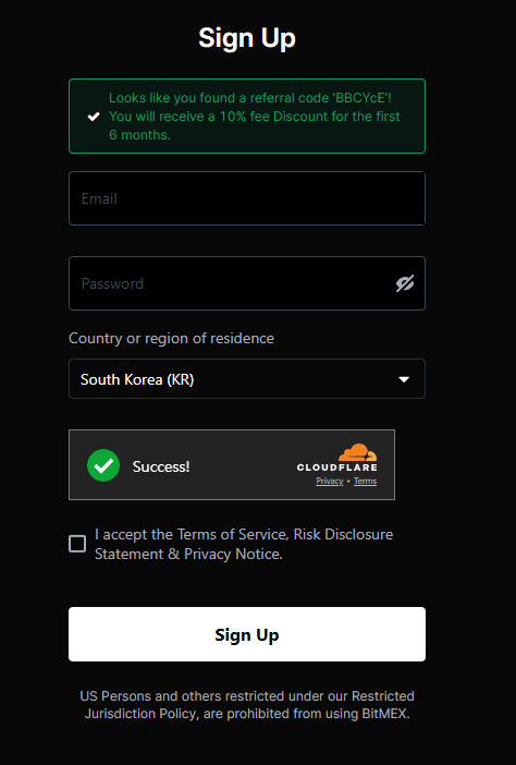 비트멕스 가입방법, 이메일과 비밀번호 입력 및 추천 코드 BBCYcE 자동 적용 모습